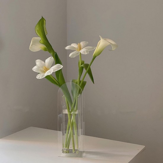 Modern Acrylic Flower Vase with Geometric Design suitable for Home, Office & Wedding Centerpieces